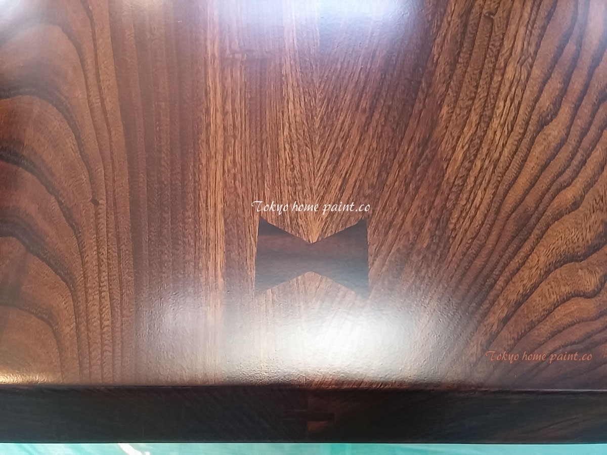 無垢材テーブル・蝶型チギリ部分の仕上げ