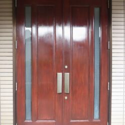 三鷹市ヤマハ玄関ドアリペア、修理＆塗装工事前