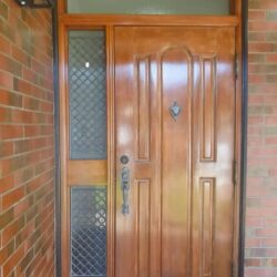 YAMAHA玄関ドア塗装修理前・横浜市