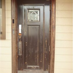 多摩市ヤマハプレミア玄関ドア・何度も不適切な対応の工事前