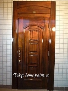 大田区木製玄関ドア塗装ウレタン仕上げ